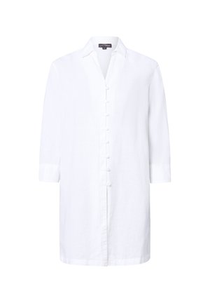 Witte linnen blouse met een knoopsluiting aan de voorkant, kraag en driekwartmouwen. Heeft een rechte snit en een subtiele textuur.