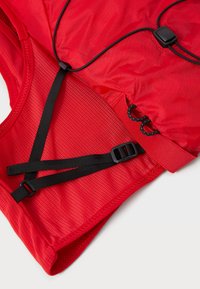 The North Face SUNRISER RUN VEST UNISEX - Mochila de hidratación - red/black