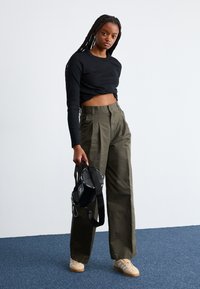 Carhartt WIP SERENA - Pikkade varrukatega topp - black