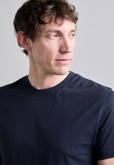 Tiger of Sweden DILLAN - Basic T-shirt - light ink