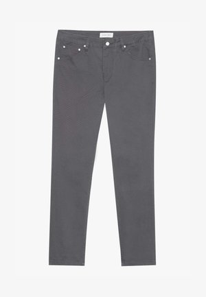Graue Baumwollstretch-Jeans mit schlanker Passform, Fünf-Taschen-Design und metallischen Akzenten an der Vorderseite. Etikett mit der Aufschrift "Pier One" am Bund.