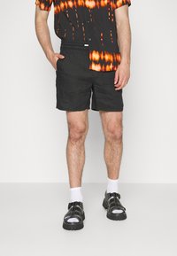 Weekday OLSEN REGULAR - Shorts - black