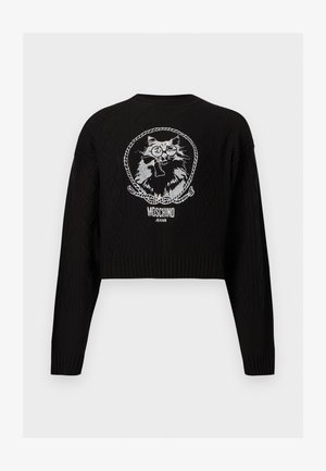 Μαύρο πλεκτό πουλόβερ με ένα λευκό κεντητό γατάκι που φορά γυαλιά και παπιγιόν, μέσα σε κύκλο από σχοινί, με το κείμενο "Moschino Jeans" από κάτω.