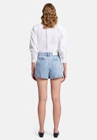 7 for all mankind PLEATED - Denimshorts - light blue