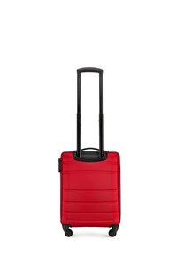 Valigia rigida rossa con superficie testurizzata, manico telescopico nero e quattro ruote per la mobilità. Presenta linee orizzontali per il design.