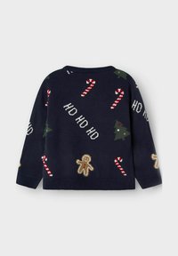 Maglione lavorato a maglia blu navy con motivi di bastoncini di caramella, alberi di Natale e ometti di pan di zenzero, con scollo rotondo e maniche lunghe.