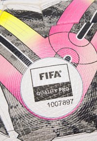 Puma ORBITA 1 TB FIFA QUALITY PRO UNISEX - Fußball - white/multi colour