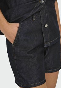 JDY Džinsa auduma šorti - dark blue denim