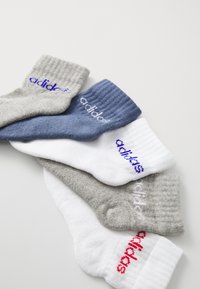 adidas Performance UNISEX 5 PACK - Spordisokid - white/medium grey heather/preloved ink