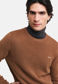 GANT C-NECK - Striktrøje - hazelnut melange