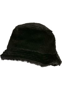 Pălărie bucket din blană sintetică neagră, cu o suprafață moale și texturată, având detalii de cusătură orizontală pe margine. Formă rotundă. Fără elemente metalice vizibile.