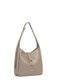 Sac à épaule en cuir taupe avec une finition texturée, un fermoir magnétique et une seule sangle ajustable. Présente un accent logo doré.