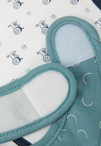 Thumbnail Image 4