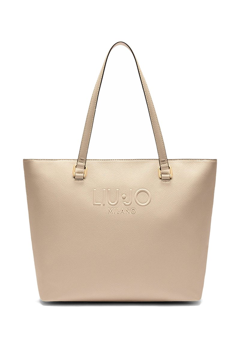 Sac fourre-tout en simili cuir beige avec le logo "LIU JO MILANO" en relief, deux poignées, et une surface texturée. Forme simple et rectangulaire.