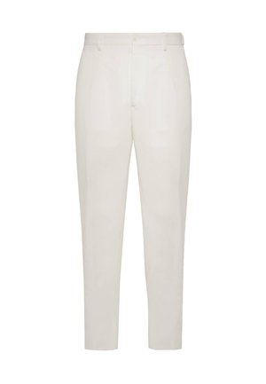 Pantalones de vestir beige claro confeccionados en una tela suave, con frente plano, bolsillos laterales y un diseño de pierna ajustada. Apariencia limpia y minimalista.