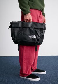 BASE CAMP VOYAGER - Cross body bag - black/white