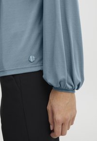 Oxmo OXHAL - Bluse - smoke blue