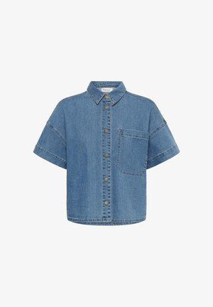 Sinistest lühikeste varrukatega teksasärk esinappade, terava krae ja ühe rinnataskuga valgel taustal.