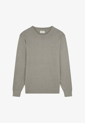 Pulover gri deschis dintr-un material moale, cu guler rotund și mâneci lungi cu manșete și tiv îndoite. Design simplu, fără motive.