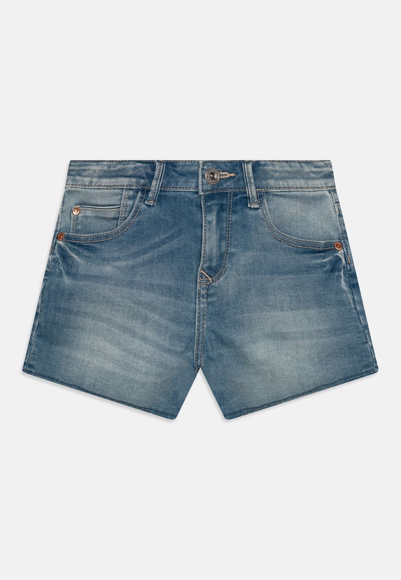 Short en jean bleu avec poches avant, passants pour ceinture et fermeture par bouton, présenté sur un fond blanc uni.