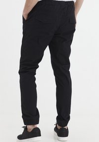 Solid SDSINAN SLIMFIT - Pantalon classique - black