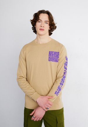 The North Face MOUNTAIN PLAY TEE - Langarmshirt - khaki stone