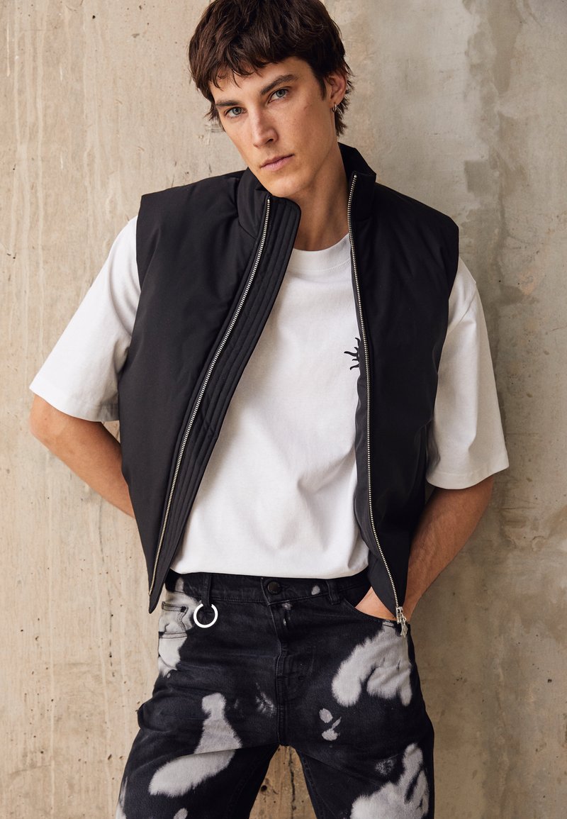 Herren T-shirts & Polos | Han Kjøbenhavn PADDED VEST Weste black/schwarz - JR24696 Herren T-shirts & Polos | Han Kjøbenhavn PADDED VEST Weste black/schwarz - JR24696