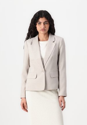 Lys grå blazer med en enkelt knap, slåede kraver og to forlommer. Glat stofstruktur, skræddersyet pasform og struktureret design.