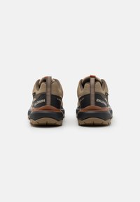 Salomon X ULTRA 360 - Pantofi drumeție - safari/hazelnut/sierra