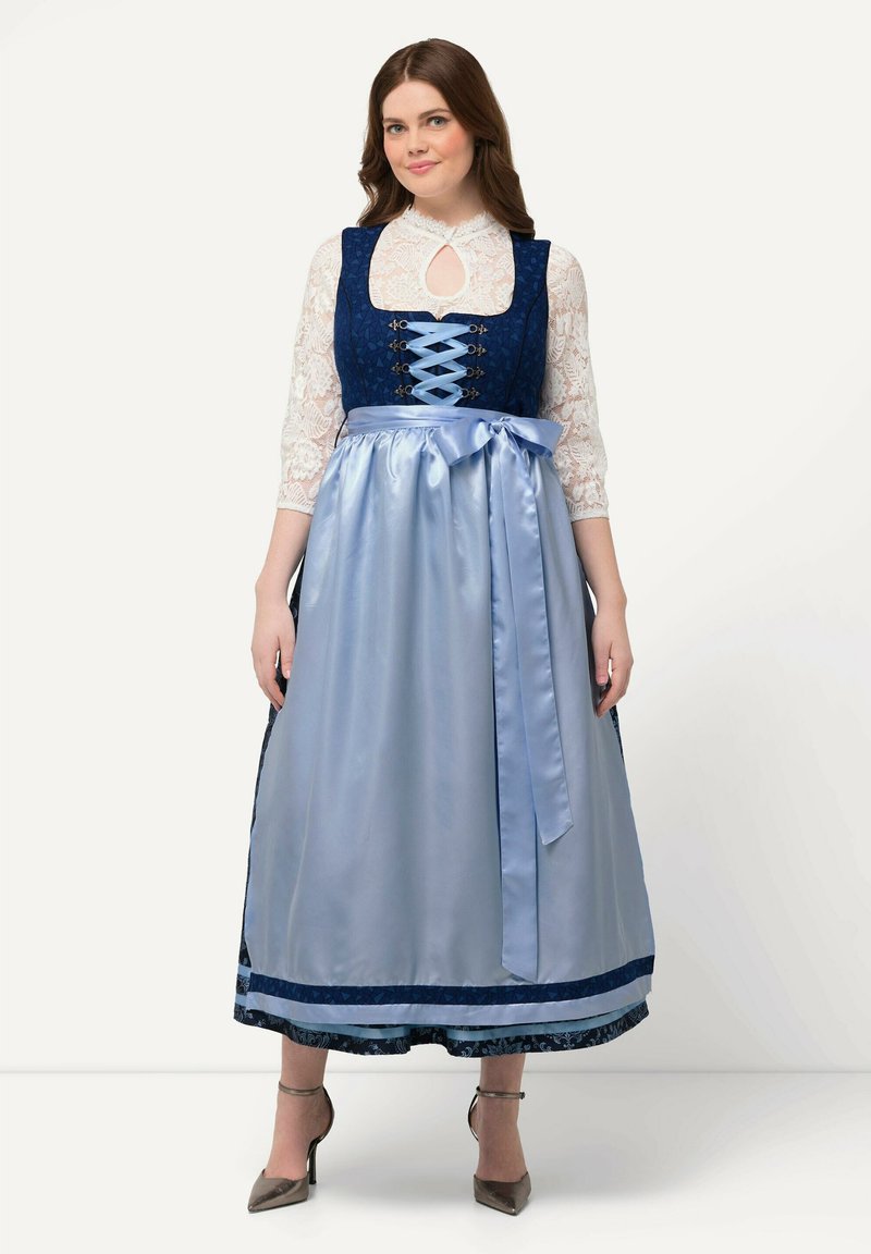 Vestido dirndl azul con mangas de encaje, escote cuadrado y lazo. Tela de satén, falda larga, patrón floral en el dobladillo y acentos plateados.