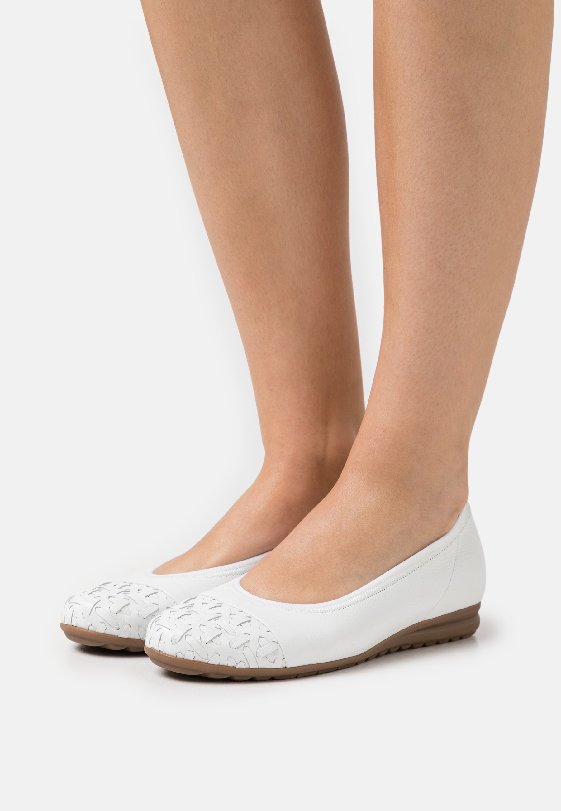 Gabor Comfort Ballerina's - weiß/wit - Zalando.nl