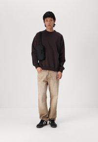 Abercrombie & Fitch Essential Crew Sweatshirt - Sweatshirt - after dark