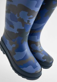Next REGULAR FIT - Bottes en caoutchouc - navy blue camo rubber welly