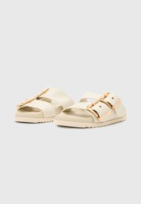 AllSaints SIAN SANDAL - Sandalias planas - chalk white
