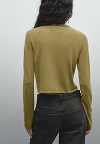 Massimo Dutti Strickjacke - olive