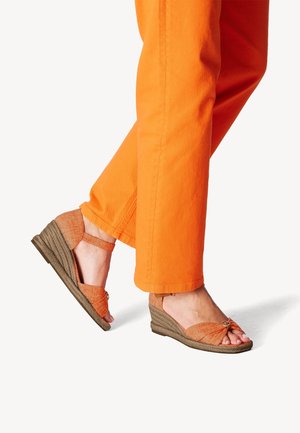 Sandalen met plateauzool - orange