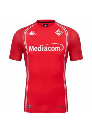 Maglia sportiva rossa a maniche corte con strisce bianche, logo dello sponsor Mediacom, loghi del marchio Kappa e stemma della squadra a forma di diamante sul petto.