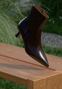 Sélectionné, mogano