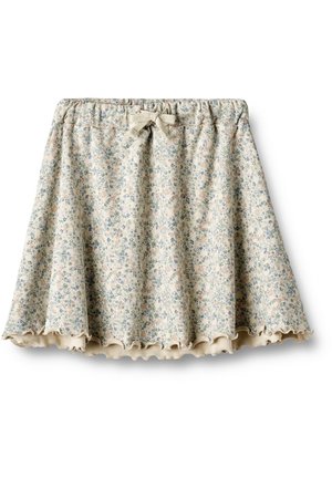 Falda floral de tejido beige claro con pequeñas flores azules y rosas; dobladillo con volantes y cintura elástica con un detalle de lazo en la parte frontal.