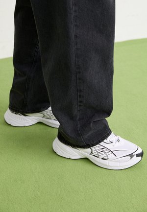 VELOPHASIS ALWAYS ON - Sneakers basse - white/silver