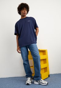 Carhartt WIP SCRIPT EMBROIDERY - Jednoduché tričko - air force blue/white