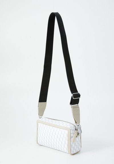 Pierre Hardy CUBE BOX - Geantă crossbody - white