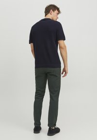Jack & Jones JPSTMARCO JJFURY ANA - Chino - mountain view