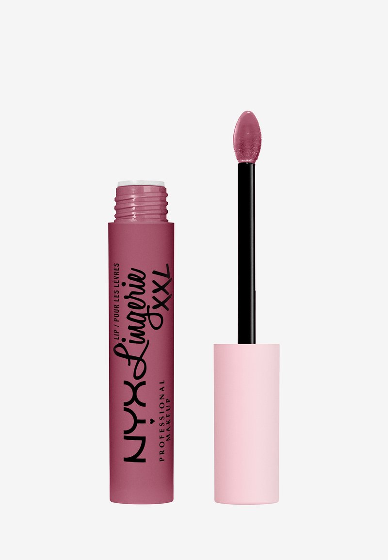 NYX Lip Lingerie XXL i en matt mauve-färgad tub. Har en svart applicator med en mjuk, rund spets för exakt applicering.