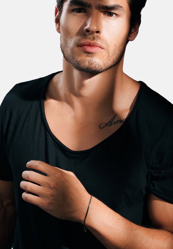 ESSENTIALS - Armband