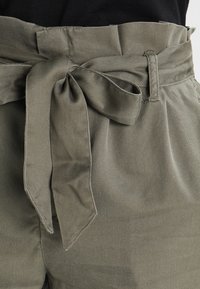 ONLY Short - khaki