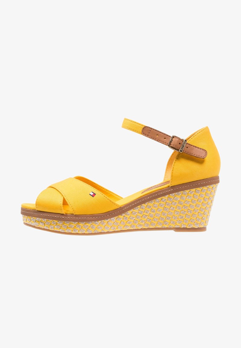 Tommy Hilfiger Sandály na platformě - yellow