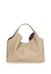 Beżowa skórzana torebka o gładkiej fakturze, otwarta na górze, z zaokrąglonymi uchwytami. Subtelne detale szwów podkreślają projekt.
