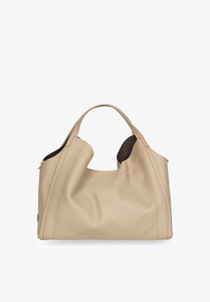 Beżowa skórzana torebka o gładkiej fakturze, otwarta na górze, z zaokrąglonymi uchwytami. Subtelne detale szwów podkreślają projekt.