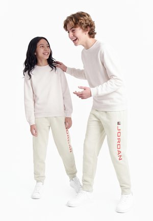 Jordan, BASELINE PANT UNISEX - Pantalon de survêtement - pale ivory